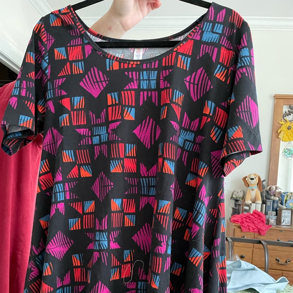 Bright colored  Lu laRoe perfect T hardly worn.